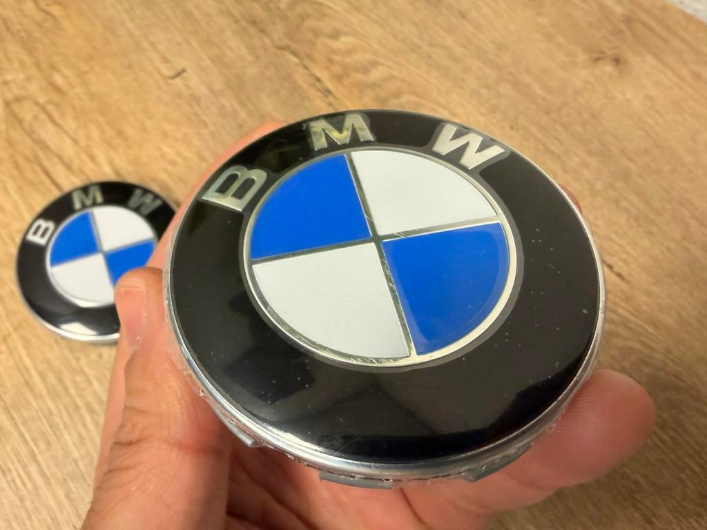 Carbon naafdoppen, 4 stuks à 68 mm, geschikt voor velgen met een binnendiameter van 64,5-65 mm van het naafgat (68 mm