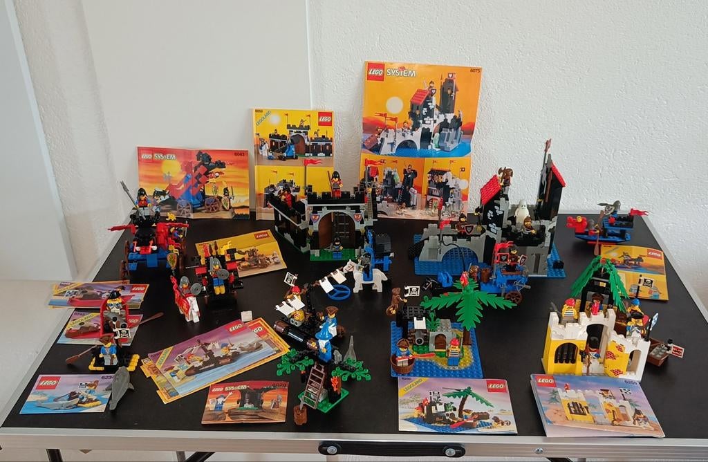 Partij lego ridders en diverse lego piraten sets, Gebruikt, Lego, Ophalen of Verzenden, Castle