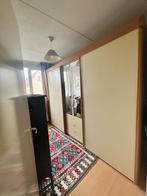 Ruime kledingkast met schuifdeuren en spiegel, Huis en Inrichting, Kasten | Kledingkasten, Ophalen, Gebruikt, 200 cm of meer, Met lade(s)