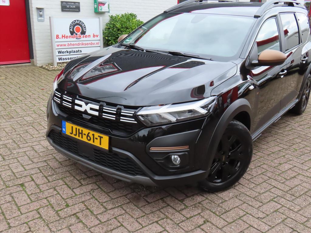 Dacia Jogger Hybrid 140pk Aut Extreme/ 7 Zitplaatsen/ Camera, Auto's, Dacia, Gebruikt, 4 cilinders, 7 stoelen, Zwart