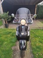 Nette vespa gts 300 2012, Motoren, Scooter, 300 cc, Particulier, 1 cilinder