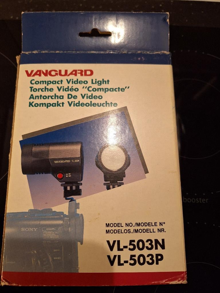 Video light Vl503n en Vl503P, Ophalen of Verzenden, Zo goed als nieuw, Lamp of Flitsset