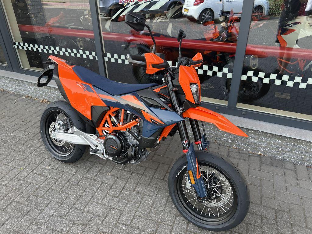 KTM 690 SMC R 2026, Motoren, Motoren | KTM, Bedrijf, SuperMoto