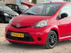 Toyota Aygo 1.0 VVT-i Comfort/ ALCANTARA/ VELGEN, Auto's, Toyota, Voorwielaandrijving, Euro 5, Gebruikt, Emergency brake assist