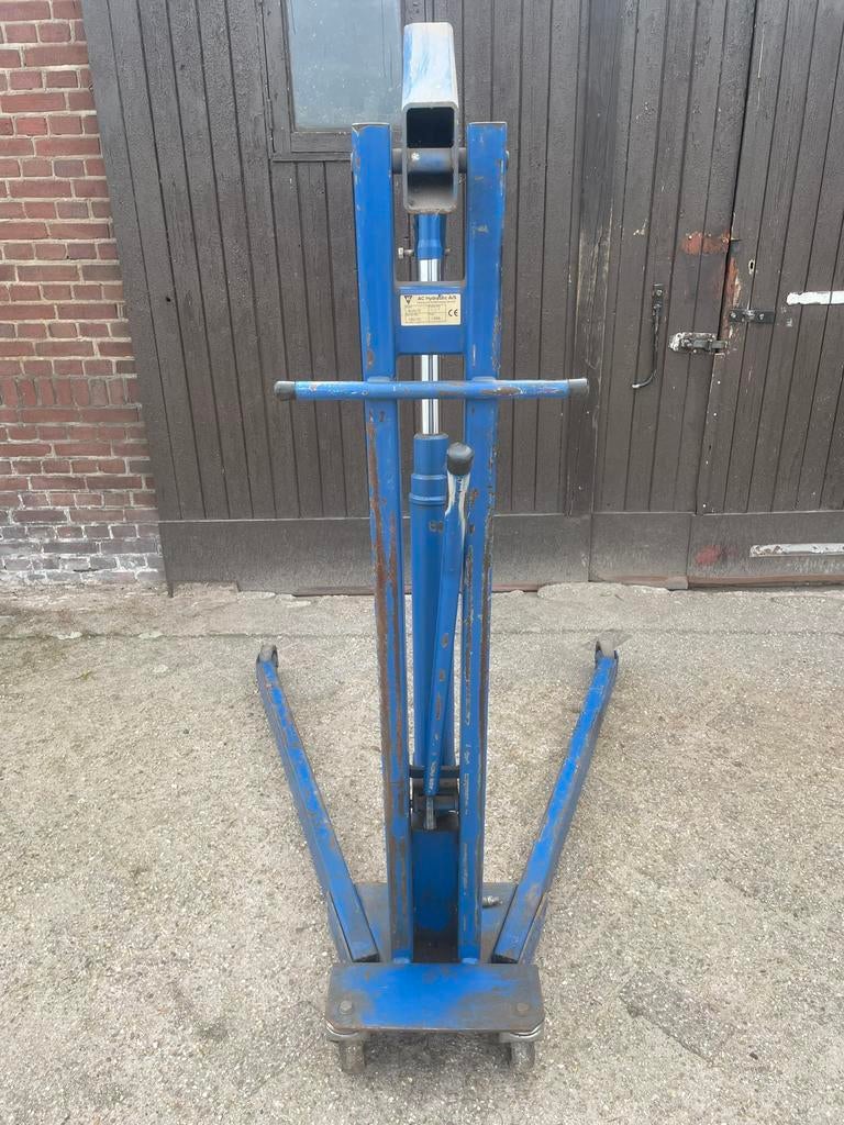 Ac hydraulic werkplaats kraan / motor takel blauw, Ophalen, Gebruikt, Handmatig