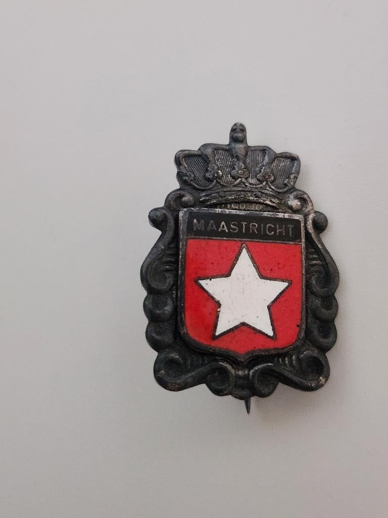 Speldje - Maastricht, Ophalen of Verzenden, Gebruikt, Stad of Land, Speldje of Pin