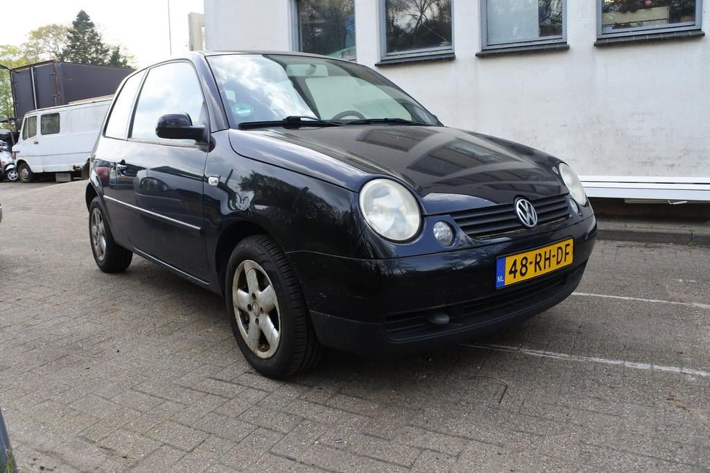 Volkswagen Lupo 1.4 Turijn lm.velgen apk div. exstra,s 224 d, Auto's, Volkswagen, Voorwielaandrijving, 31 €/maand, 4 cilinders