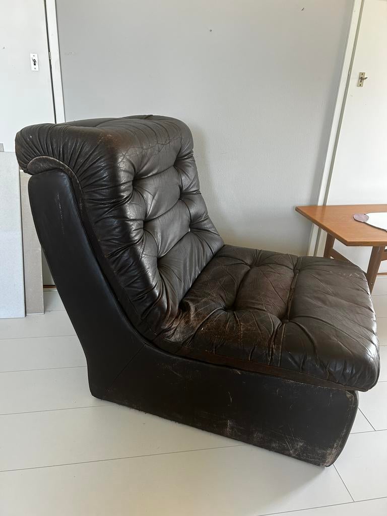 Funky vintage ‘70s zitelement fauteuil bruin leer, Ophalen, Gebruikt, 50 tot 75 cm, Leer