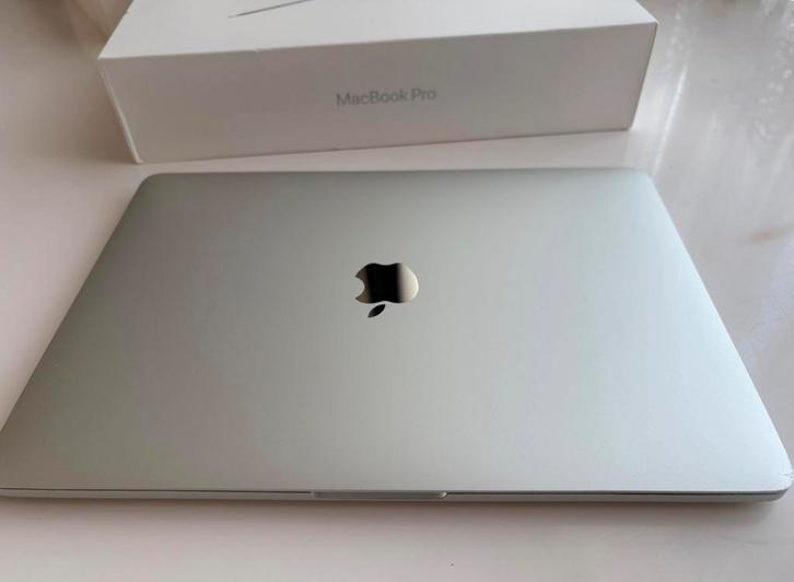 MacBook Pro 13-inch (2020) – 8GB RAM – 256GB SSD – Intel i5, Computers en Software, Apple Macbooks, Gebruikt, MacBook Pro, 13 inch