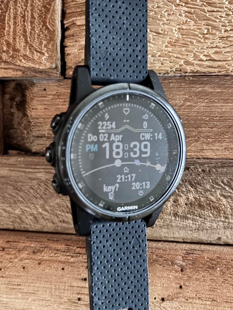 Zeer nette garmin Fenix 5s plus met safier glas sporthorloge, Ophalen, Zo goed als nieuw, Zwart, Android