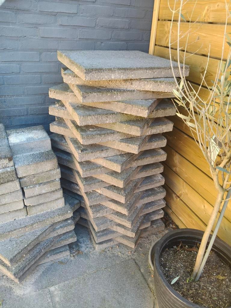 Gratis af te halen tegels 50x50 antraciet, Tuin en Terras, Tegels en Klinkers, Ophalen, Beton, Terrastegels