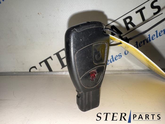 Sleutel van een Mercedes E-Klasse, Auto-onderdelen, Overige Auto-onderdelen, Mercedes-Benz, Gebruikt, 3 maanden garantie, Ophalen of Verzenden