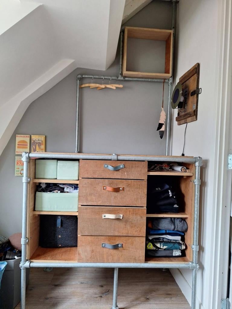 Kast/ commode / werkbank steigerbuis, Ophalen, Gebruikt