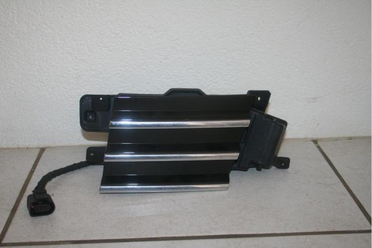 Grill VW PASSAT BB3G0 KLEPJE, Auto-onderdelen, Niet ingevuld, Gebruikt, Niet ingevuld, Ophalen of Verzenden