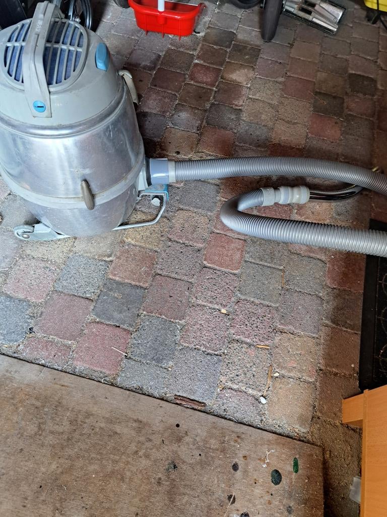 Stofzuiger compleet met snoer, Ophalen