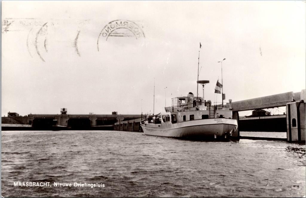 Maasbracht - Nieuwe Drielingsluis (1975), Verzenden, 1960 tot 1980, Gelopen, Limburg