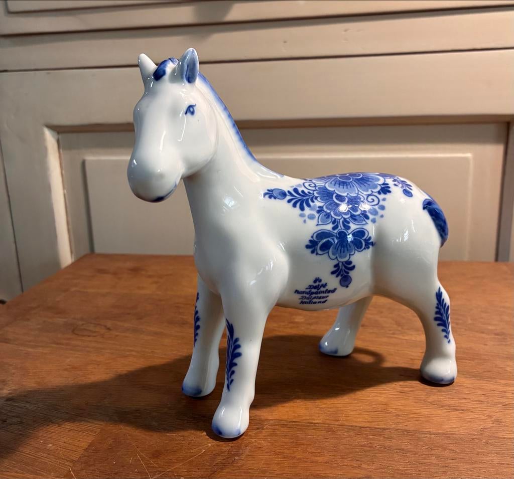 Delfts Blauw Paard Beeldje - Handgeschilderd, Antiek en Kunst, Antiek | Porselein, Ophalen of Verzenden