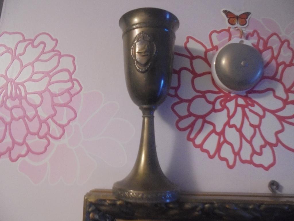 duiven beker..antiek, Meerdere dieren, Postduif