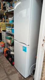 Indesit koel-vriescombinatie, Ophalen, Gebruikt, 200 liter of meer, Met aparte vriezer