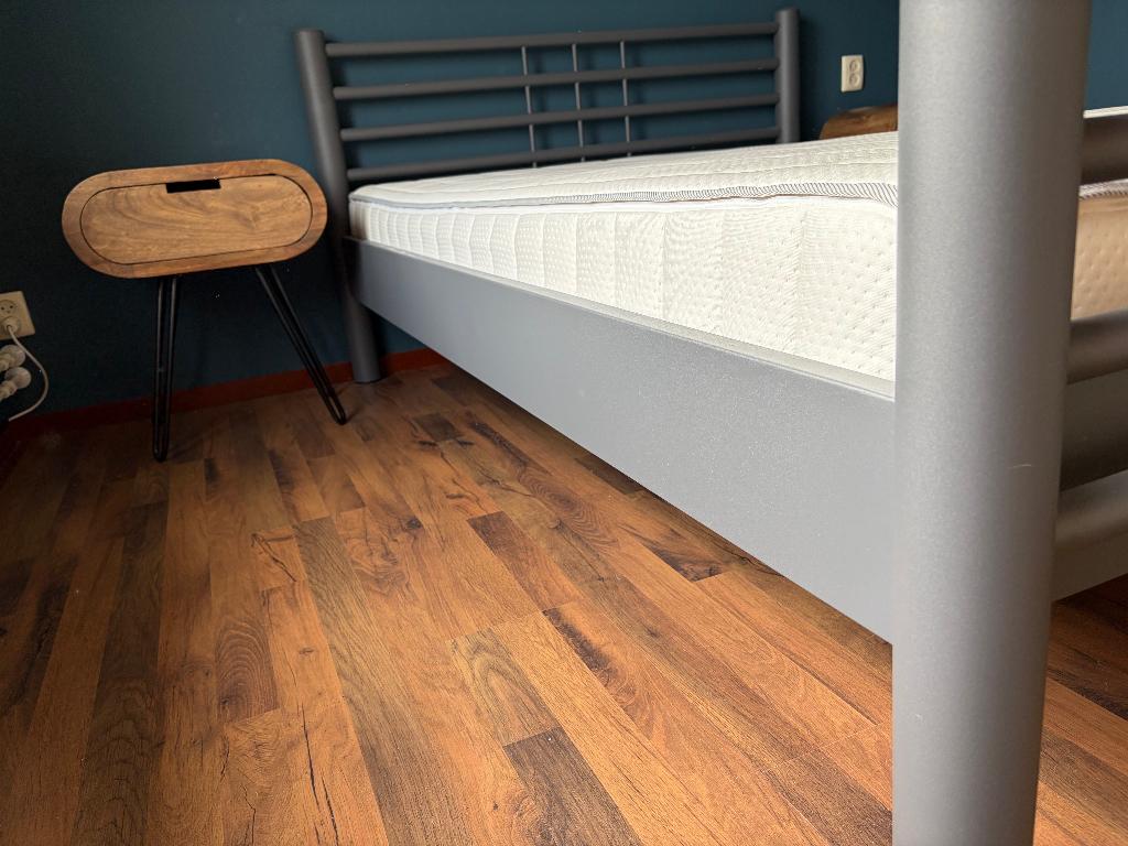 Complete ledikant industrieel., Ophalen, Zo goed als nieuw, Tweepersoons, Industrieel