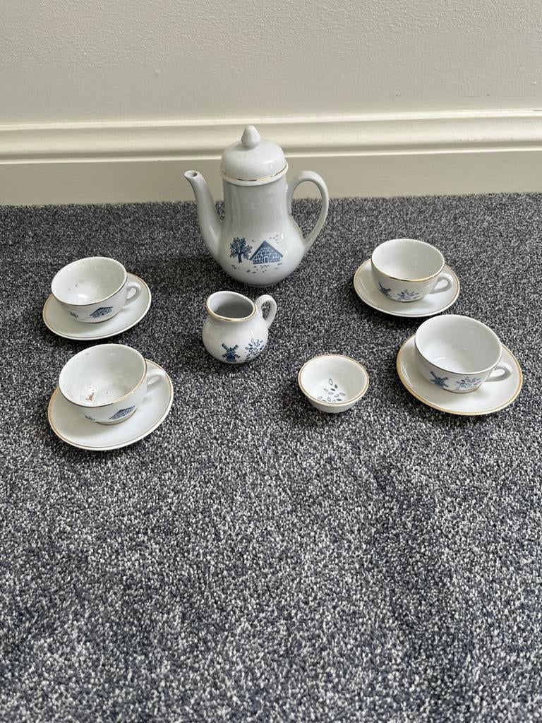 Vintage porceleinen kinderserviesje in originele doos, Kinderen en Baby's, Speelgoed | Overig, Ophalen of Verzenden, Nieuw, Jongen of Meisje