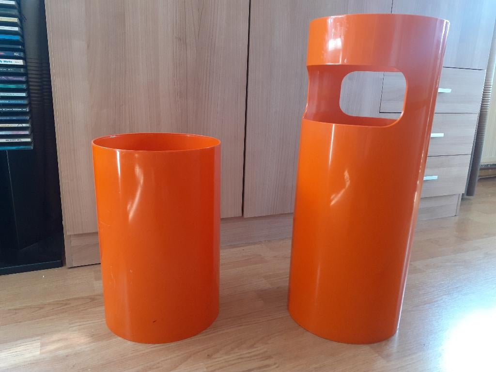 Kartell jaren 70 design oranje prullenbak retro vintage, Huis en Inrichting, Woonaccessoires | Prullenbakken, Kunststof, Gebruikt