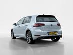 Volkswagen Golf 1.5 TSI Highline R-Line Automaat, Auto's, 4 cilinders, 150 pk, Wit, Bedrijf