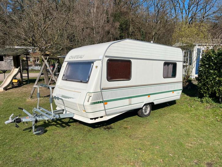 Chateau 430 LaCar Caravan - Compact en Compleet, Caravans en Kamperen, Caravans, Particulier, tot en met 3, 750 - 1000 kg, Treinzit