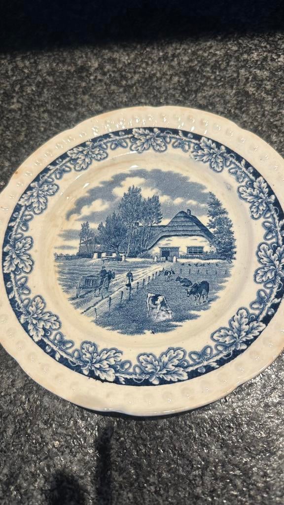 bord boerenhoeve Société Céramique Maastricht, Ophalen