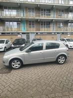 Opel Astra 1.4 16V 5D 2006 Grijs, Auto's, Opel, Voorwielaandrijving, 4 cilinders, 49 €/maand, Handgeschakeld