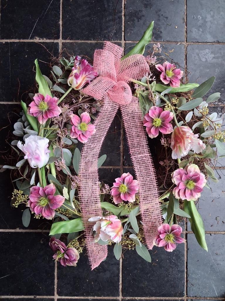 Krans met Zijden Bloemen: Papegaai Tulpen, Helleboris, Huis en Inrichting, Ophalen of Verzenden, Nieuw
