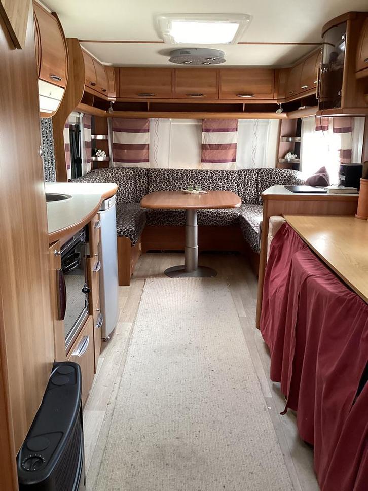 Fendt, Caravans en Kamperen, Caravans, Particulier, tot en met 5, 1500 - 2000 kg, Rondzit, Fendt, Vast bed, 6 tot 7 meter, Douche