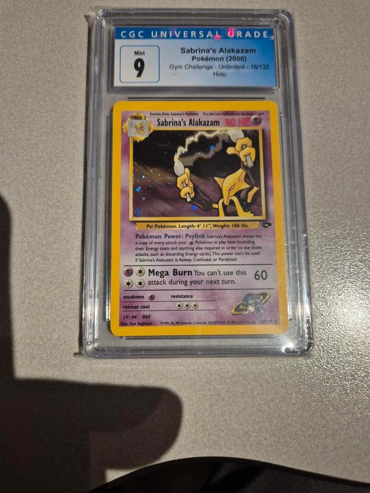 Sabrina's Alakazam Holo CGC 9 Mint Pokémon Kaart (2000), Hobby en Vrije tijd, Verzamelkaartspellen | Pokémon, Zo goed als nieuw