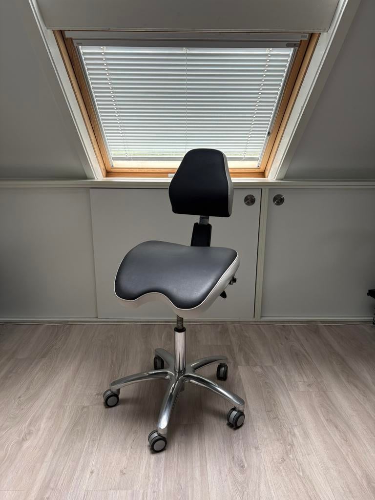 Ergonomische (tandarts)stoel van BQE, Ophalen, Zwart, Zo goed als nieuw, Bureaustoel