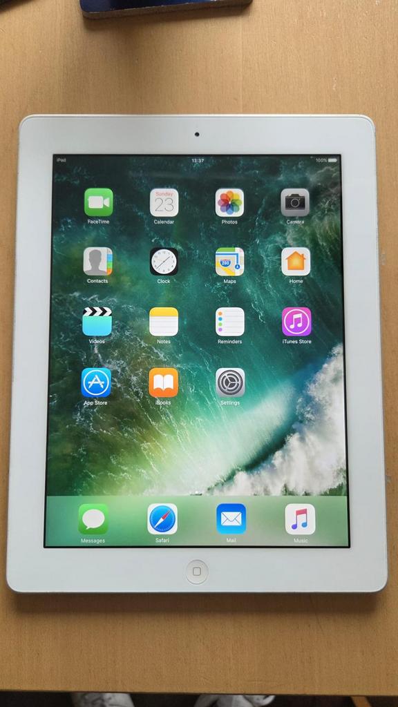 Apple iPad 4 (A1458) - Nette staat, ideaal voor kinderen, 9 inch, Gebruikt, 32 GB, Apple iPad
