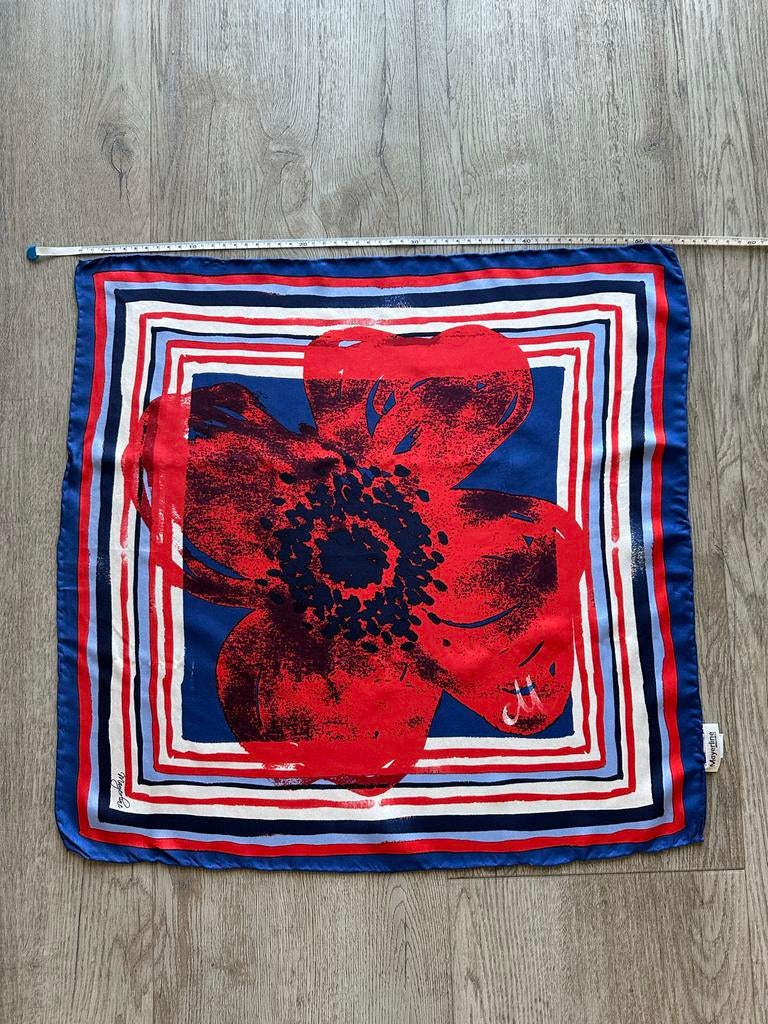 Mayerline 100% zijde sjaaltje rood blauw, Kleding | Dames, Mutsen, Sjaals en Handschoenen, Ophalen of Verzenden, Zo goed als nieuw