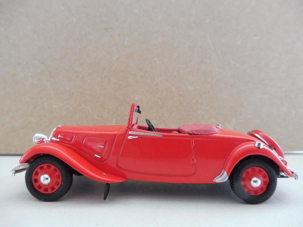 Citroen Traction Avant Light Fifteen, Hobby en Vrije tijd, Modelauto's | 1:43, Ophalen of Verzenden, Zo goed als nieuw, Auto, Overige merken