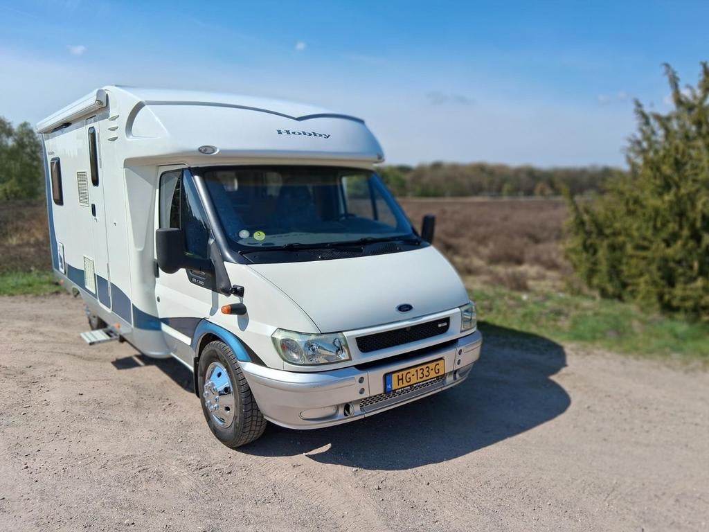 Ford Hobby T600FC uit 2005., Caravans en Kamperen, Campers, Geïsoleerd glas, Ringverwarming, Hobby, Ford