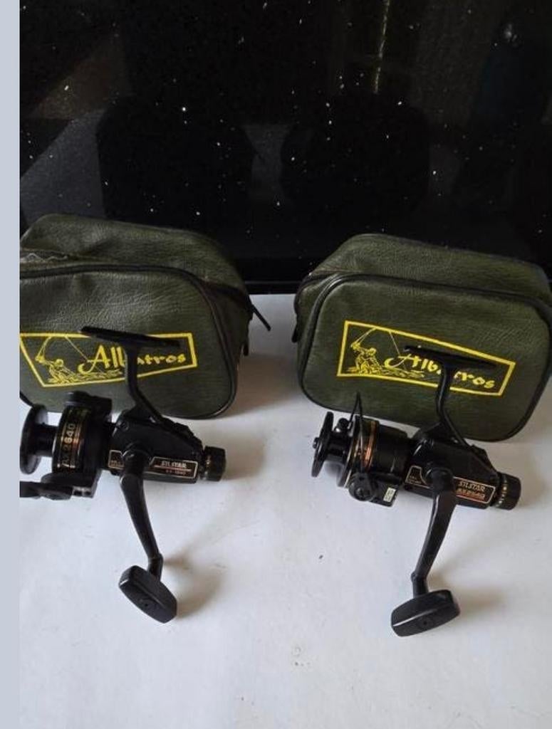 2x Silstar AX-2640 Molens met molentasjes, Watersport en Boten, Hengelsport | Algemeen, Ophalen of Verzenden, Molen