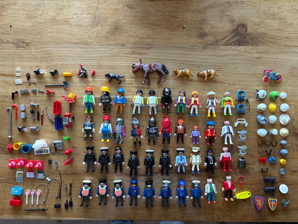 Partij van 40 playmobil figuurtjes dieren onderdelen spullen, Ophalen of Verzenden, Zo goed als nieuw