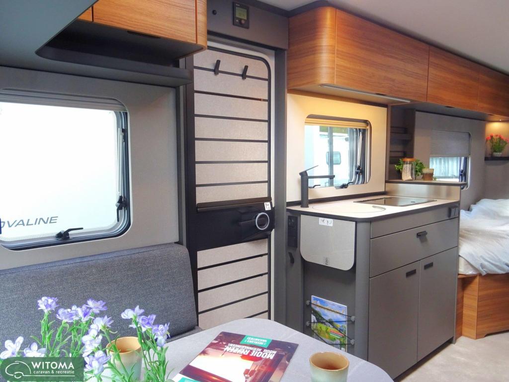 Eriba Novaline 442 Op show, Standaardzit, Schokbreker, Tot en met 2, Bedrijf