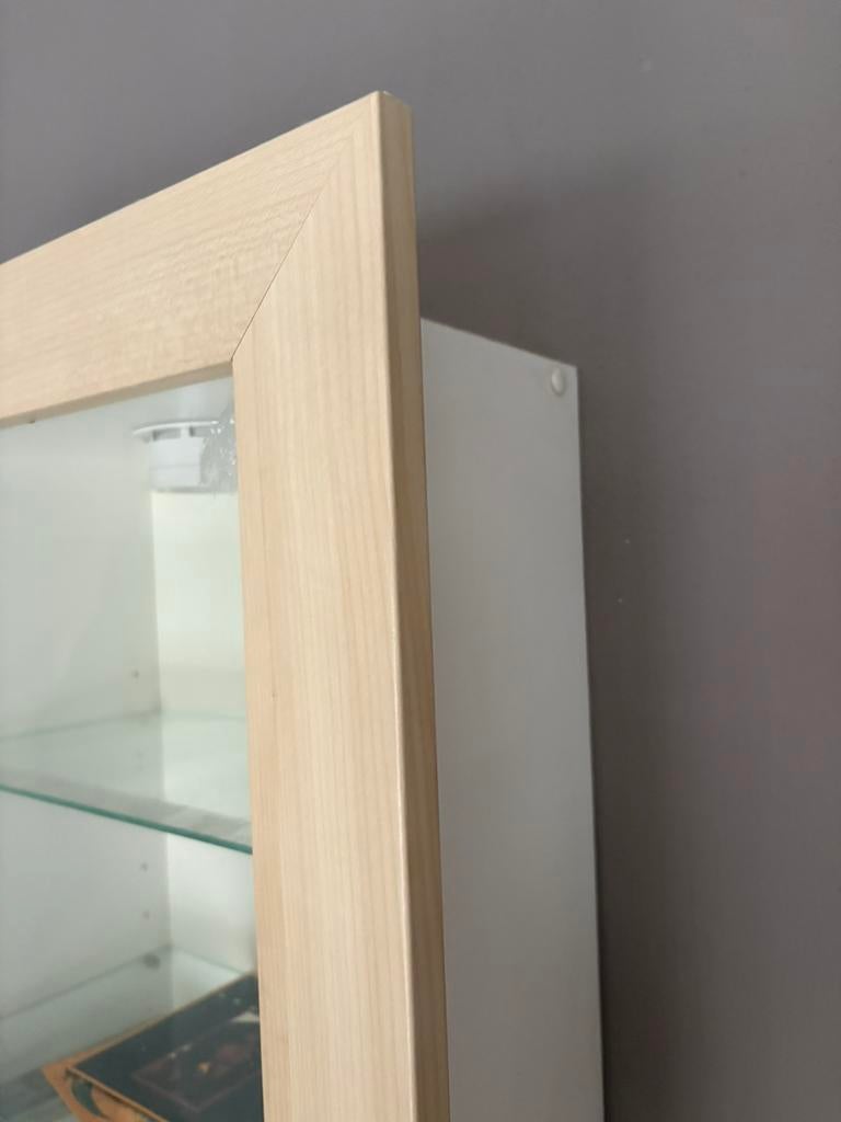 Vitrinekast type Bertby, Huis en Inrichting, Zo goed als nieuw, 150 tot 200 cm, 25 tot 50 cm, Met deur(en)