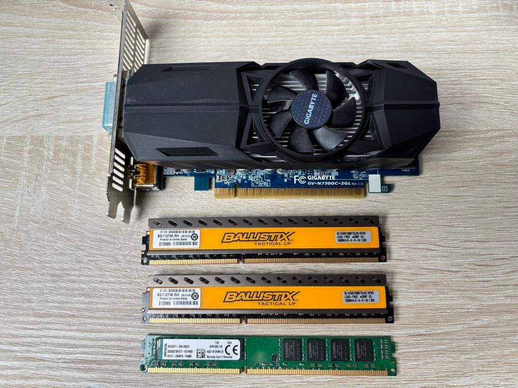 1x 8GB Kingston RAM 2x 4GB Crucial RAM 1x GeForce GTX 750, Computers en Software, RAM geheugen, Gebruikt, DDR3, Ophalen of Verzenden