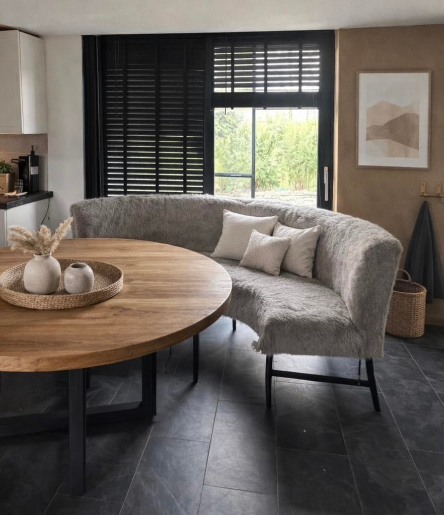 Ronde eetkamerbank – zachte schapenvachtlook / faux fur, Huis en Inrichting, Gebruikt, Hoekbank, Driepersoons, 75 tot 100 cm
