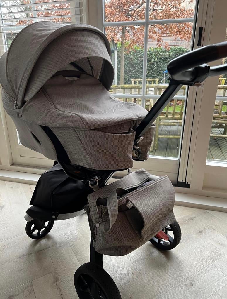 Stokke Xplory X Luiertas, Robijnrood - Kan Ook Dienst Doen Als Schoudertas Of Rugzak Inclusief Opvouwbaar Luiermatje En Buideltas Upf 50 Wateraf 68f6ffa76d091feb17037b24