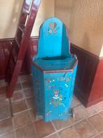 Antieke beschilderde Hindeloopen kinderstoel op wielen, Antiek en Kunst, Ophalen of Verzenden