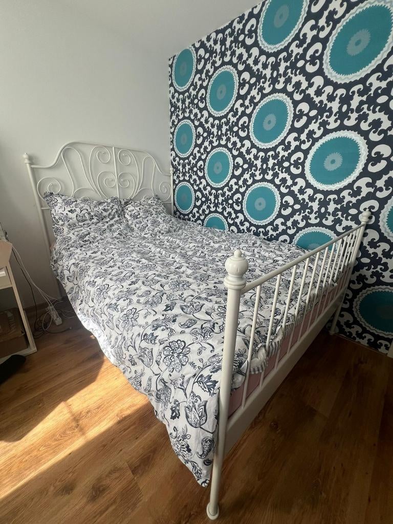 Wit bed met lattenbodem 140x200 cm, Ophalen