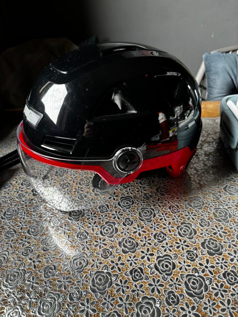 Helm merk vito met verlichting weinig gedragen, Fietsen en Brommers, Brommerhelmen, Ophalen of Verzenden, Zo goed als nieuw, Extra large of groter