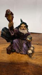 Tovernaar met slang, kristallen bol en schedels beeldje, Ophalen of Verzenden, Zo goed als nieuw, Fantasy