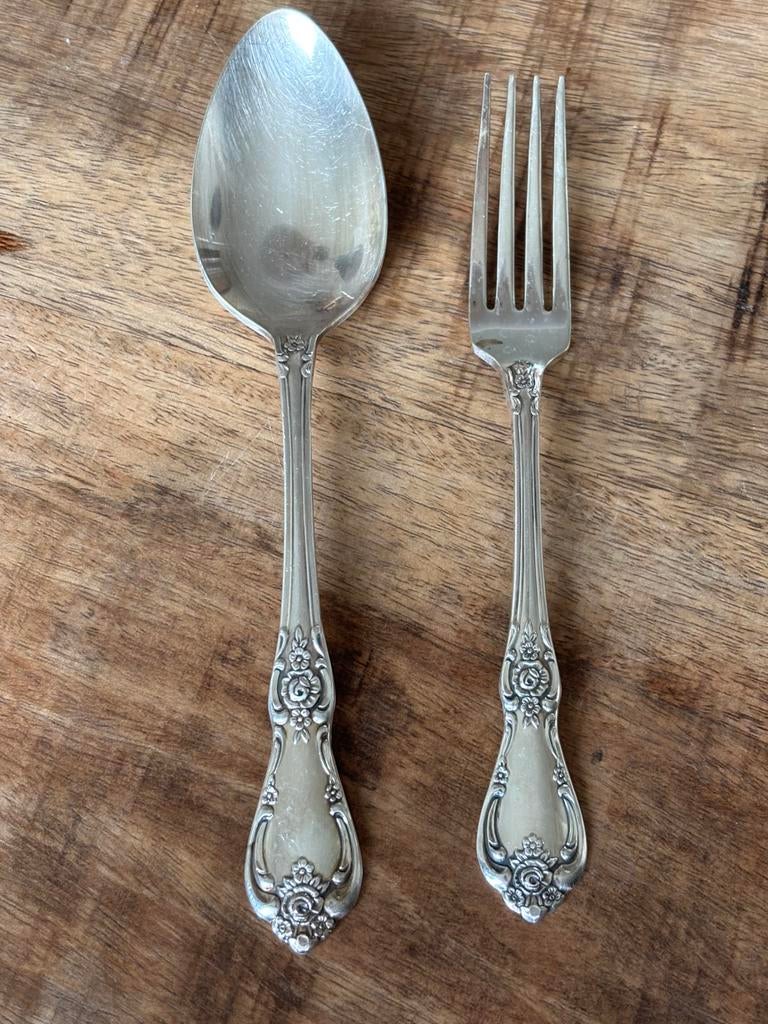 verzilverd bestek bloemmotief, William A. Rogers Oneida Ltd, Ophalen of Verzenden